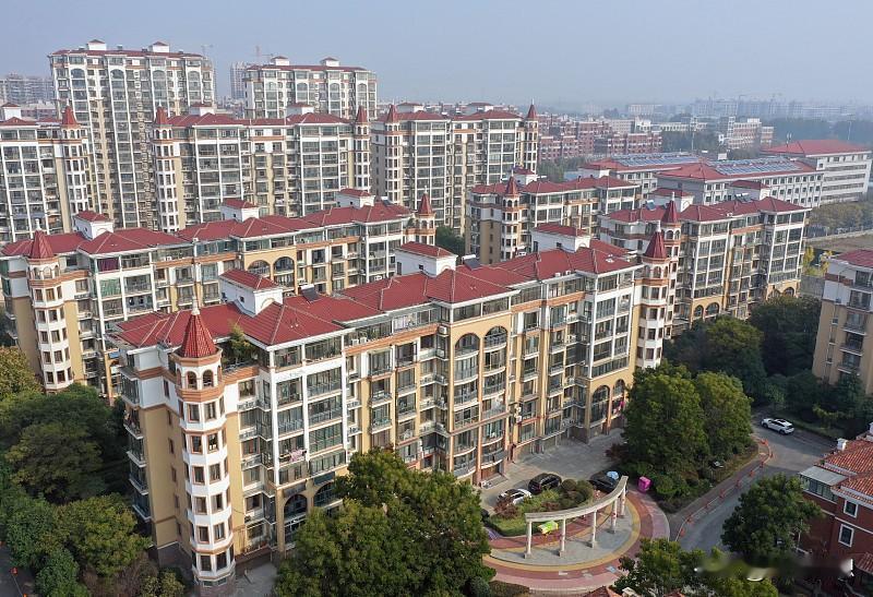 房价下跌究竟会冲击富人还是穷人？早前看到澳大利亚的楼市数据，直接把我原先的固有认