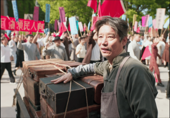 电影密档今日上映电影密档交接看得人泪目 故事发生在石库门，却又不仅仅是石库门！守