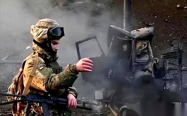 1770亿日元，你知道是干嘛的吗？
就是把导弹的射程，从200公里给你硬生生拉到