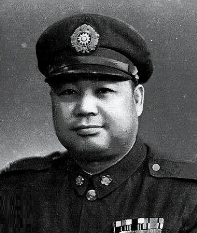 [微风]1975年4月，蒋介石病死，在香港的关麟征非常悲痛，带着妻子去吊唁，一下