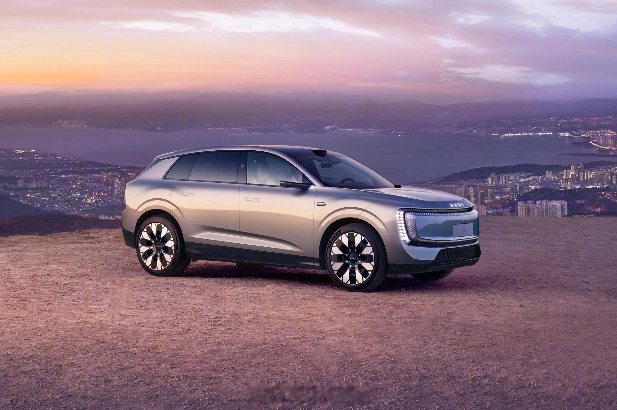 奥迪E7X以"智享驾控大五座SUV"定位入场，官方喊出"原创才是设计"的口号，核