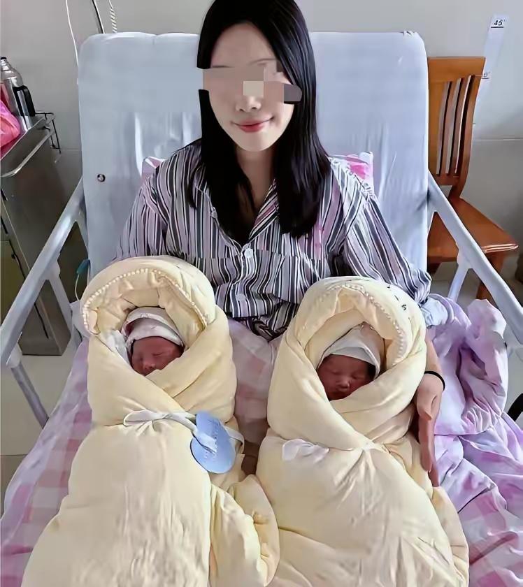 那个捧12万现金上门求复合的男方一家，事情不复杂。盐城一个24岁的姑娘，未婚怀了