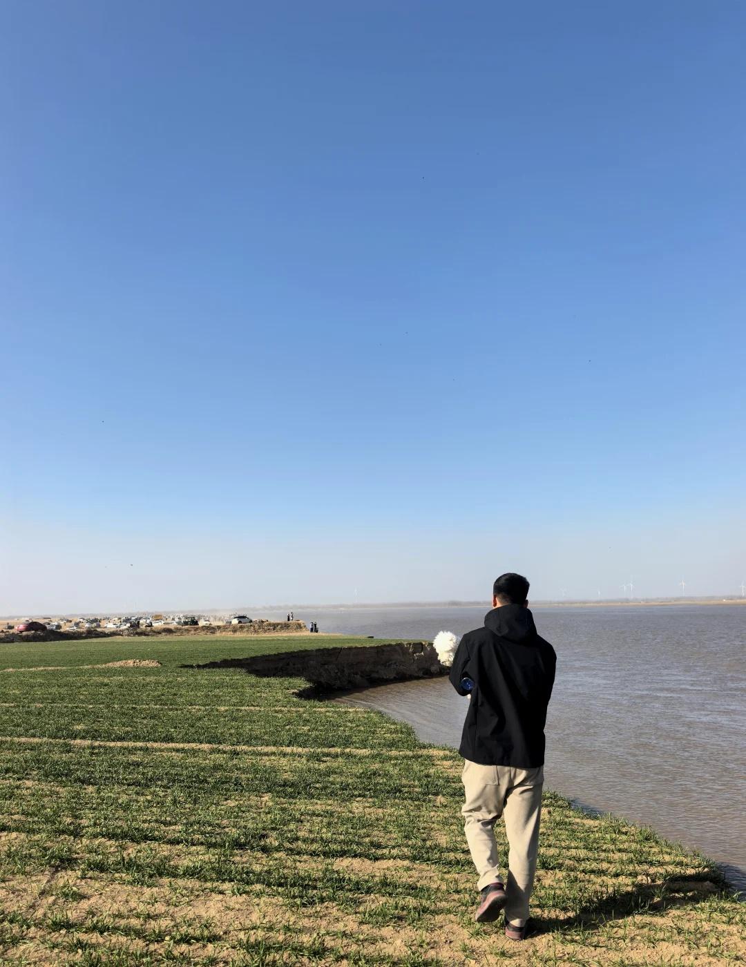 郑州中牟南仁村黄河滩
郑州的阿勒泰大草原，阳光是最好的滤镜，位置
📍📍在郑州