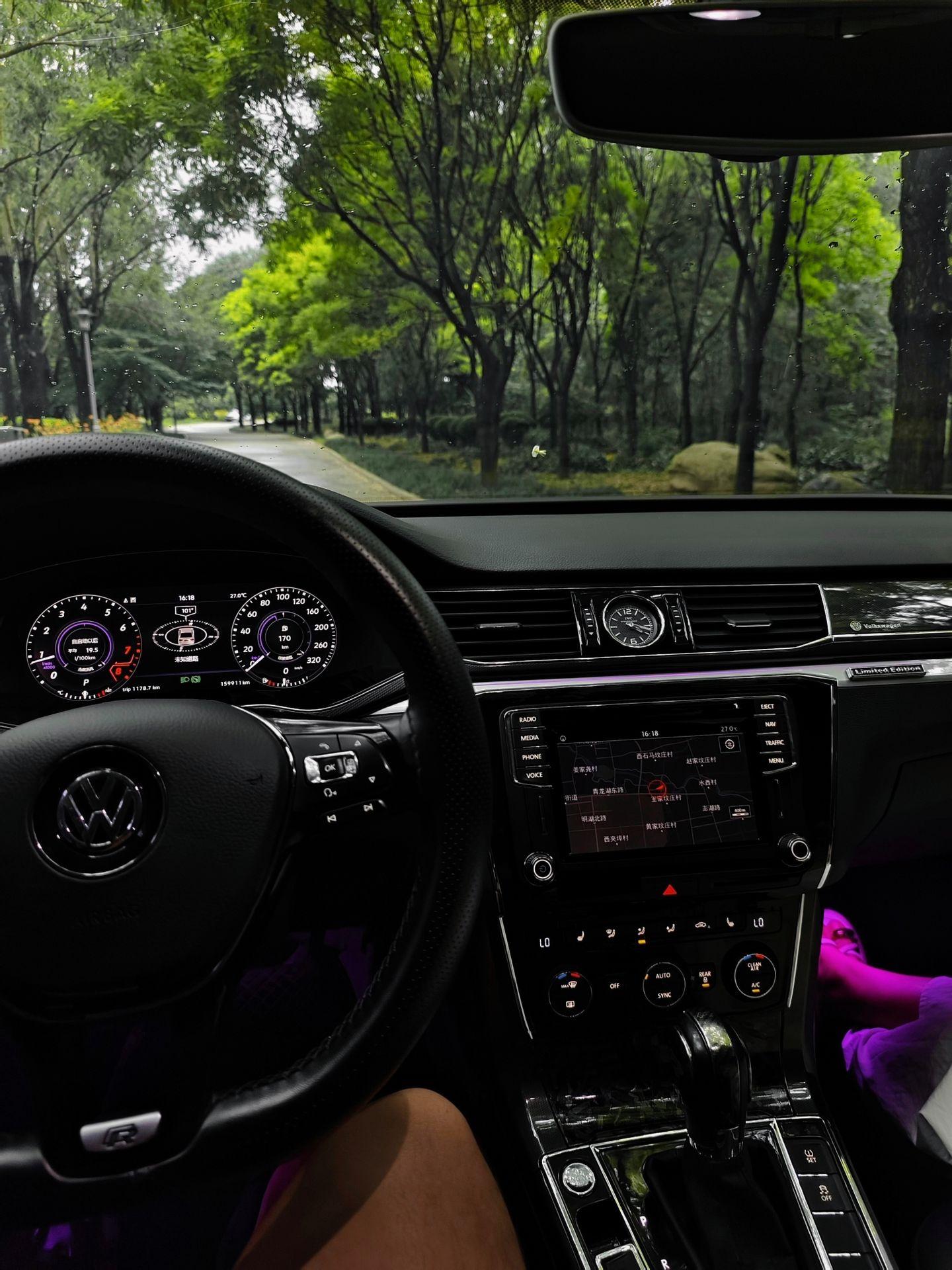 他们都说你老了 可我觉得你是最可靠的伙伴.