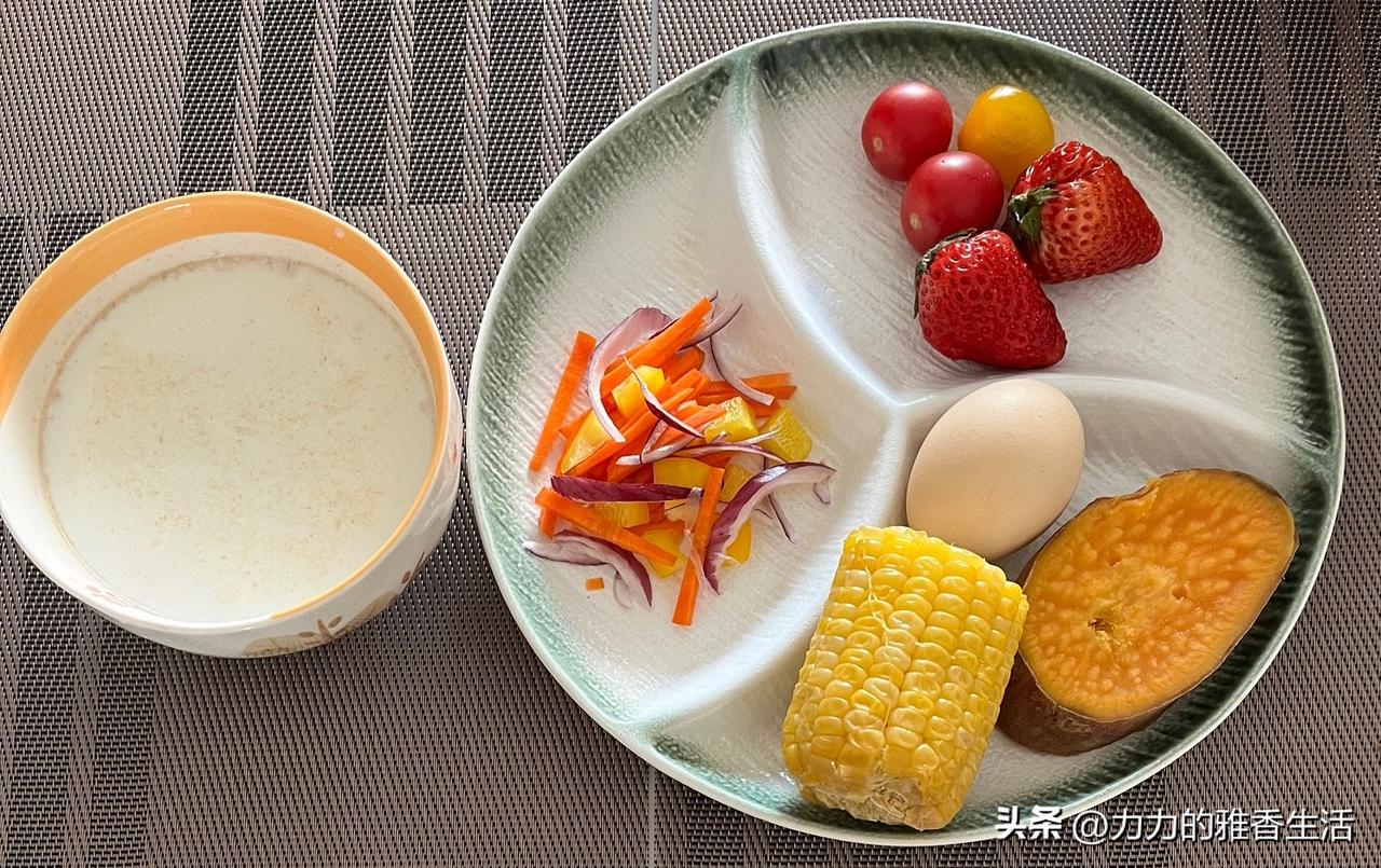 减脂控糖第三十八天，已经成功减重七斤多，既没有极端饿肚子，也没有拒绝主食，而是适