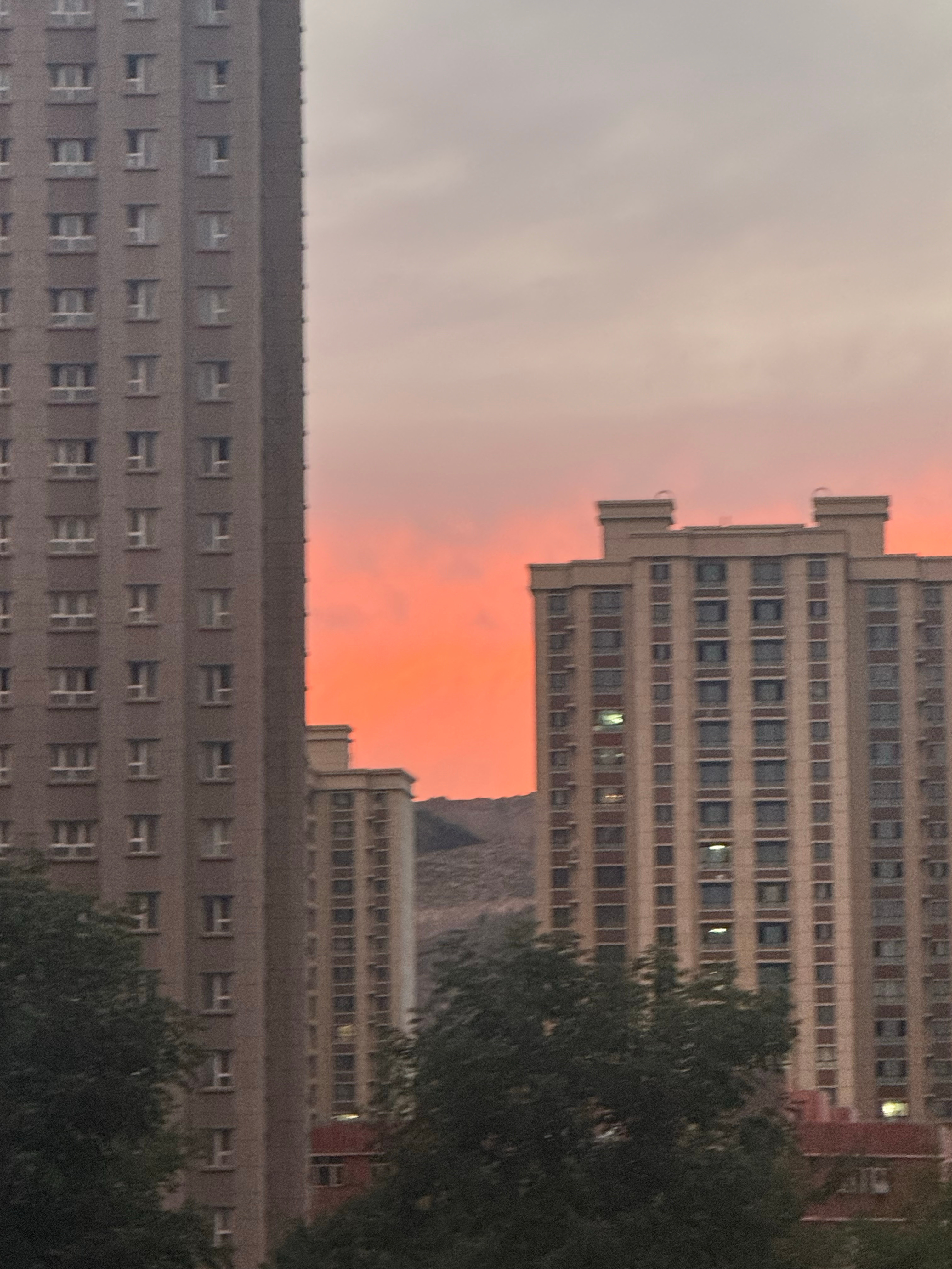 停下来看看日落 七月的天 ​​​