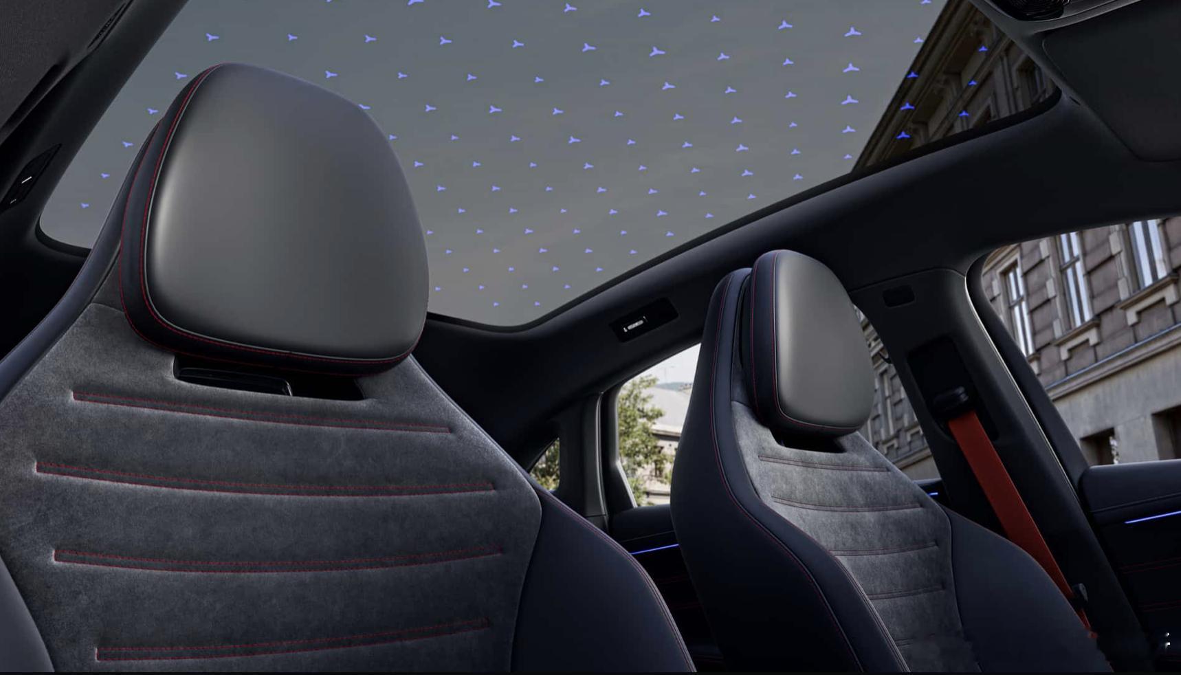 奔驰全新纯电 C 级轿车内饰公布中控台配备 MBUX Hyperscreen 超