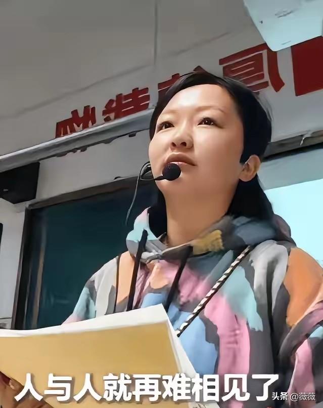 泪目！湖南一老师批改学生作文时，突然就哭了！原来，这名男孩写作文，怀念去世奶奶，