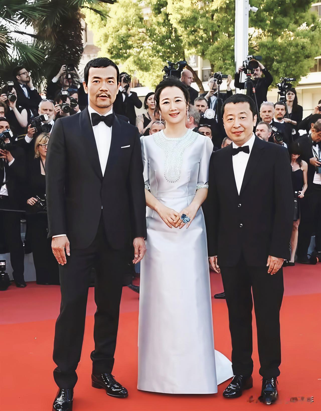 贾樟柯新片，江湖CP回归！

家人们！贾樟柯导演带着新片《Mamma Dunhu
