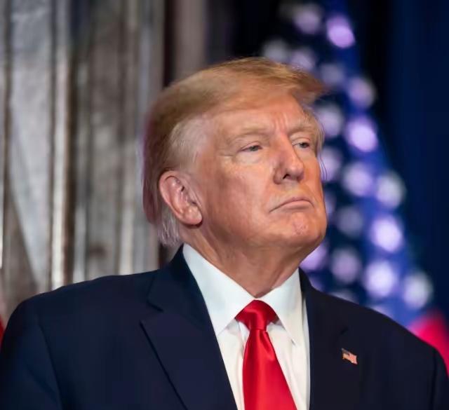 特朗普说“中国知道后果，不会在他任内动手”，很多人真以为这是震慑住了。没有。中国