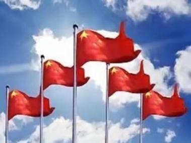 6月10日，美军对伊朗的军事行动与伊朗的迅速反击，将一场看似局部的美伊对抗，推向