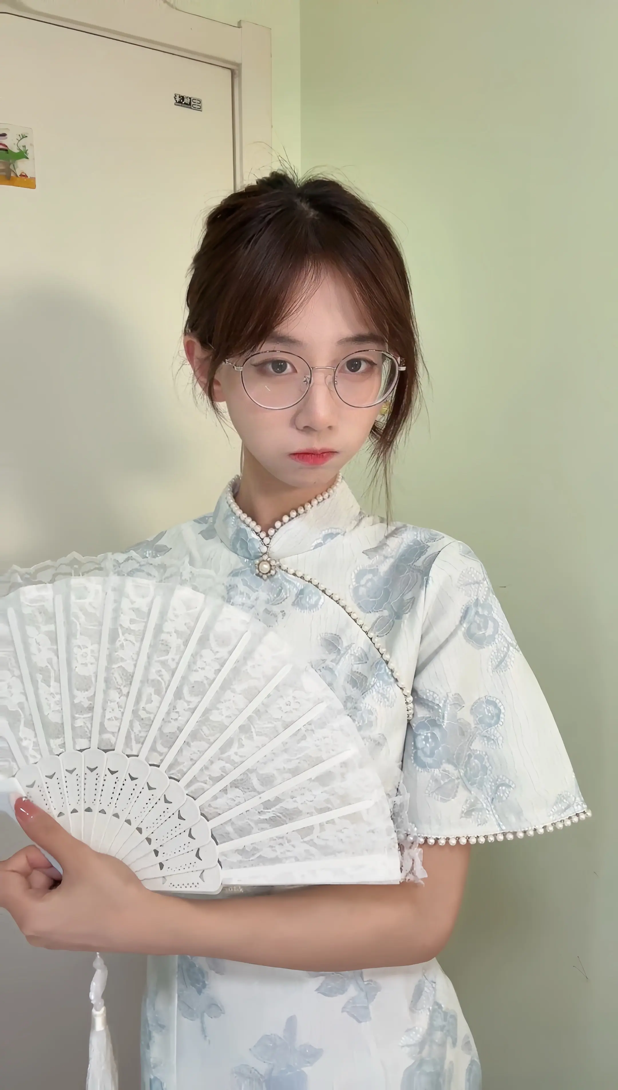 👄。