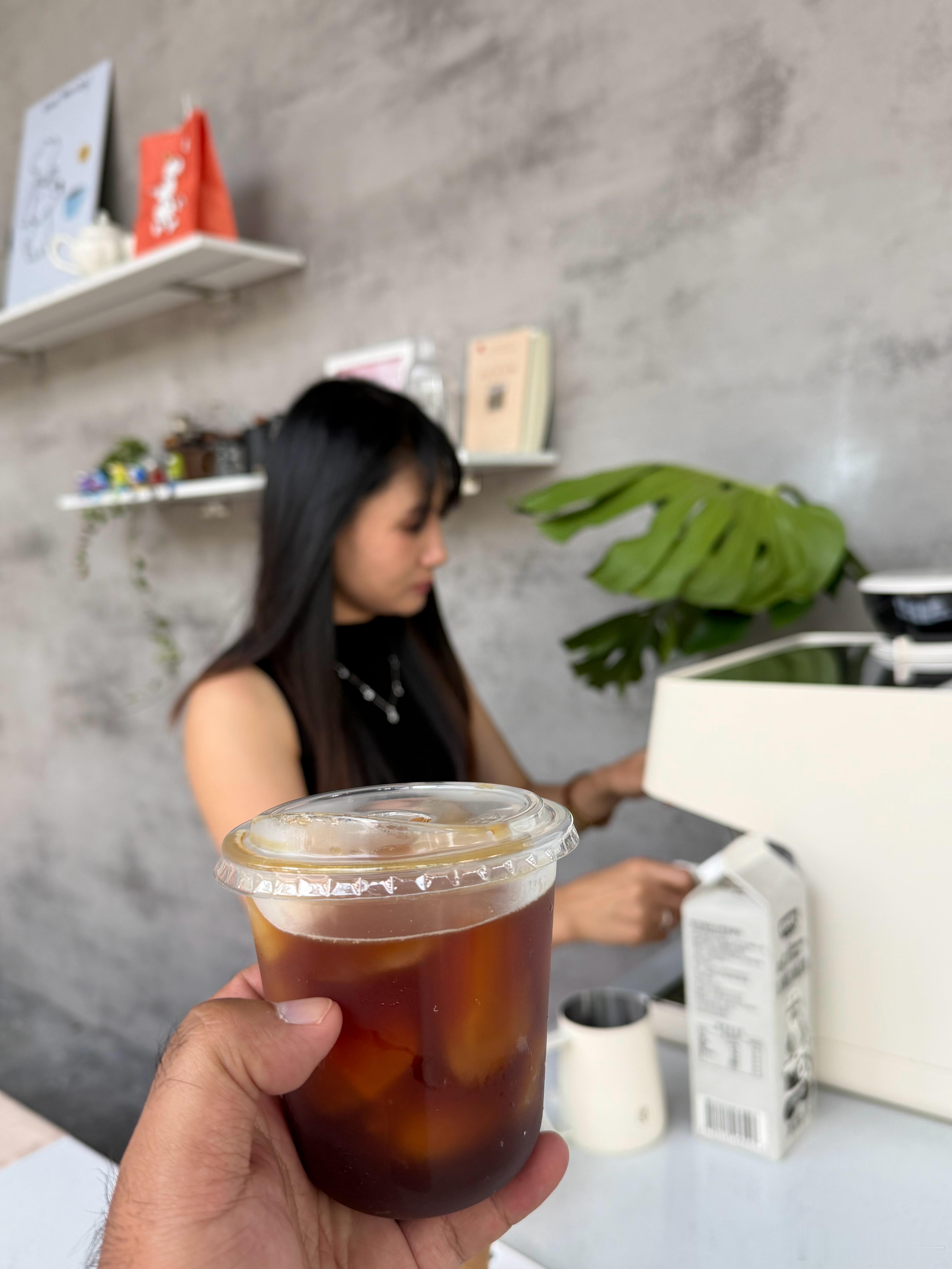 终于喝上了隔壁的咖啡