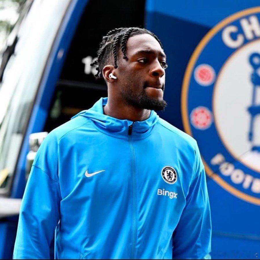 C罗和利雅得 据 topskillsportuk:切尔西渴望在今夏将菲利克斯带回