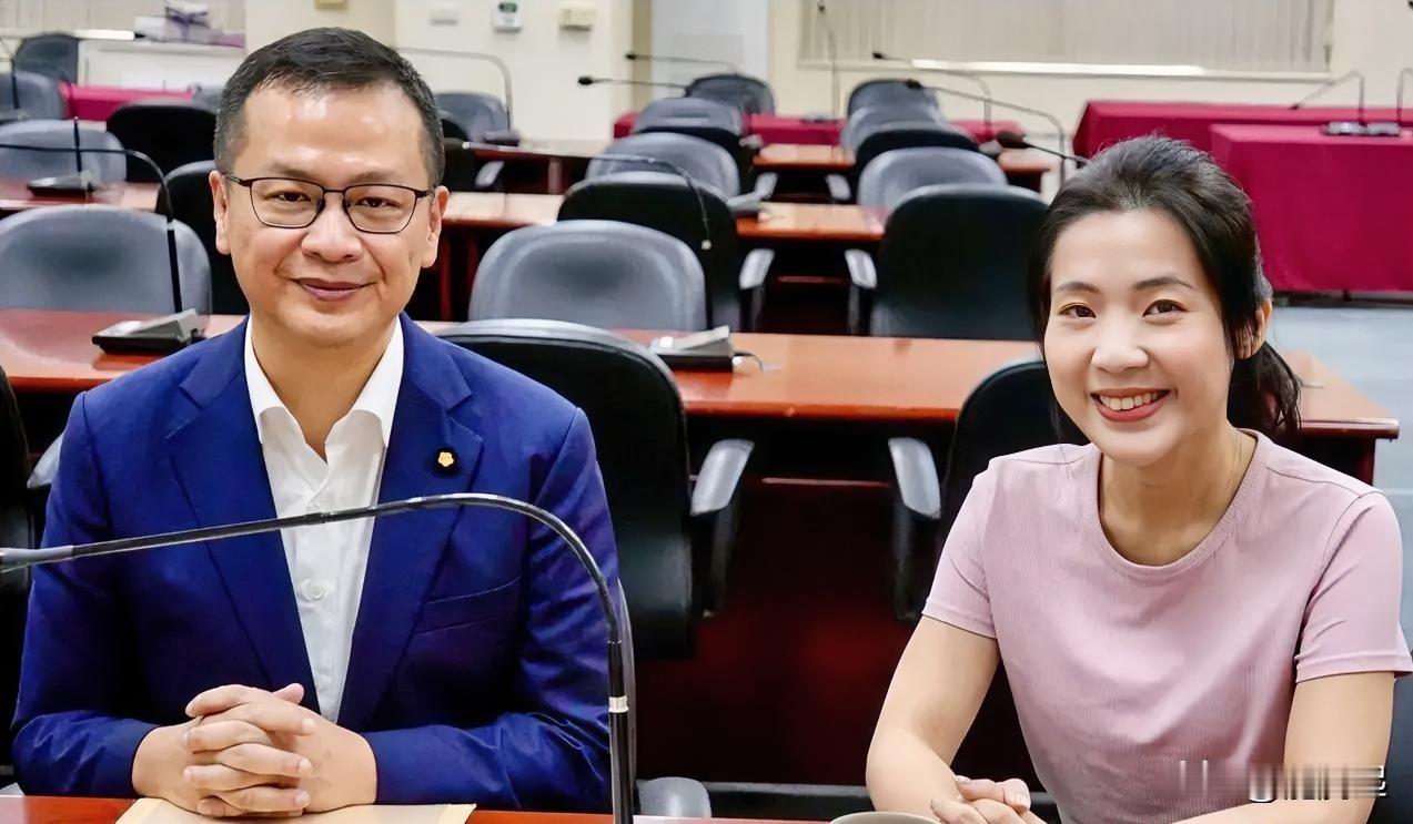 蒋万安竞选总部核心团队揭晓：主委卢秀燕、总干事罗智强、执行总干事徐巧芯

目前卢