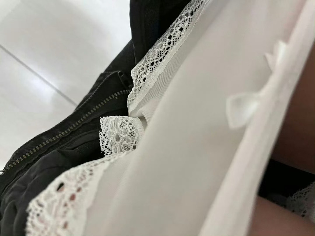 穿了一天的小裤子还是那么干净 