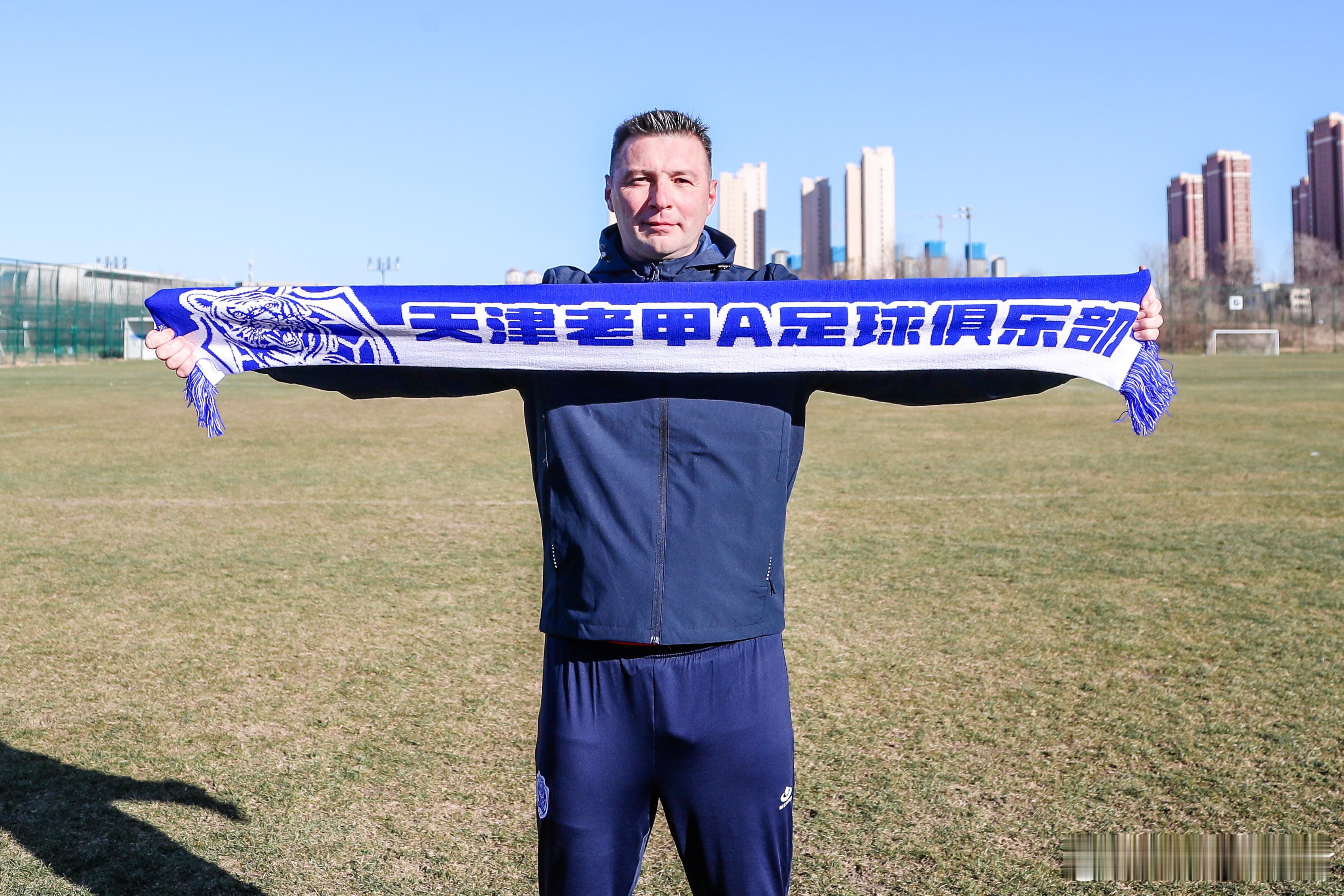 【天津老甲A】2025传承足球明星联赛天津老甲A队出征仪式暨球迷见面签售活动，明