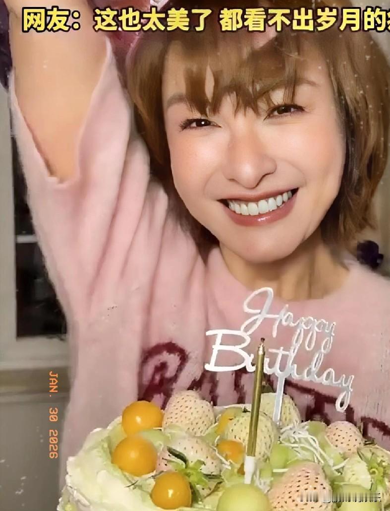 43岁吴昕：挣脱年龄枷锁，绽放少女光芒

吴昕43岁生日照惊艳众人，少女感溢出屏