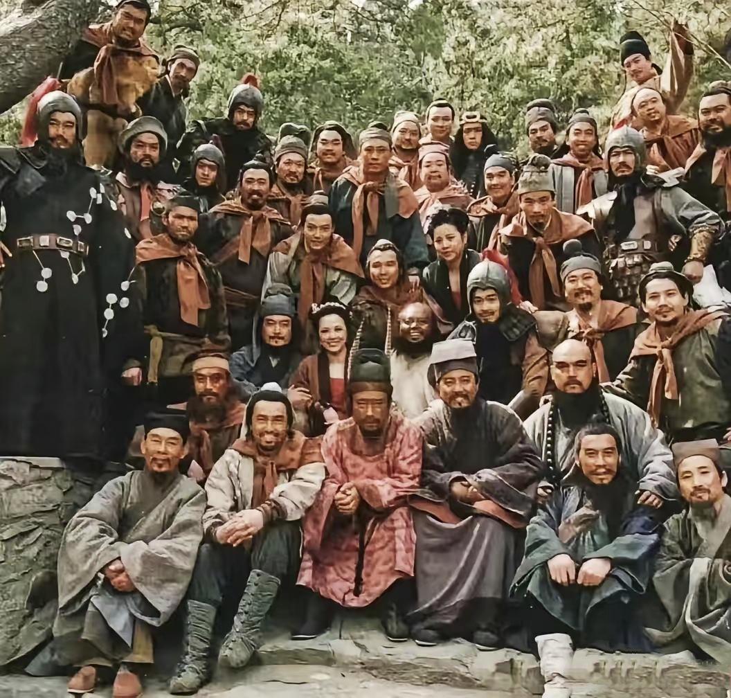 劫富济贫还是劫贫济富？
  传说韩红一直都是正能量满满的演员，在北京更是有头有脸