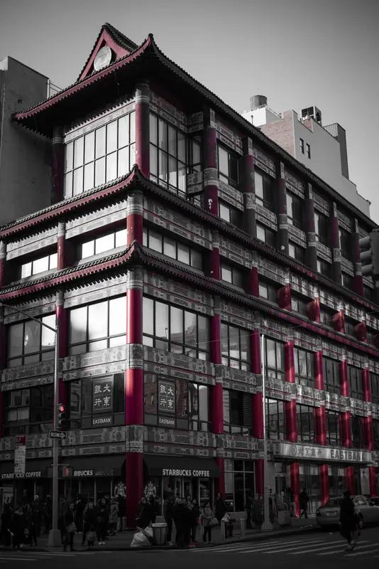 飘向全球 中国年味正飘向全球，这景象太让人振奋啦！就说春节期间，纽约的唐人街张灯