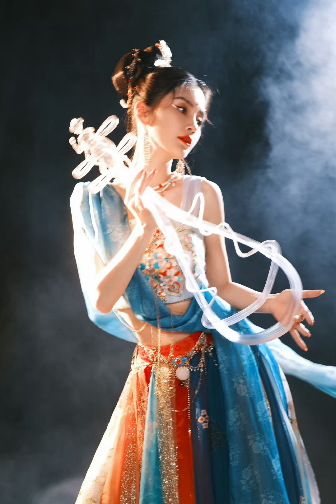 angelababy 杨颖 敦煌仙女🧚♀️来喽，速来夸夸！