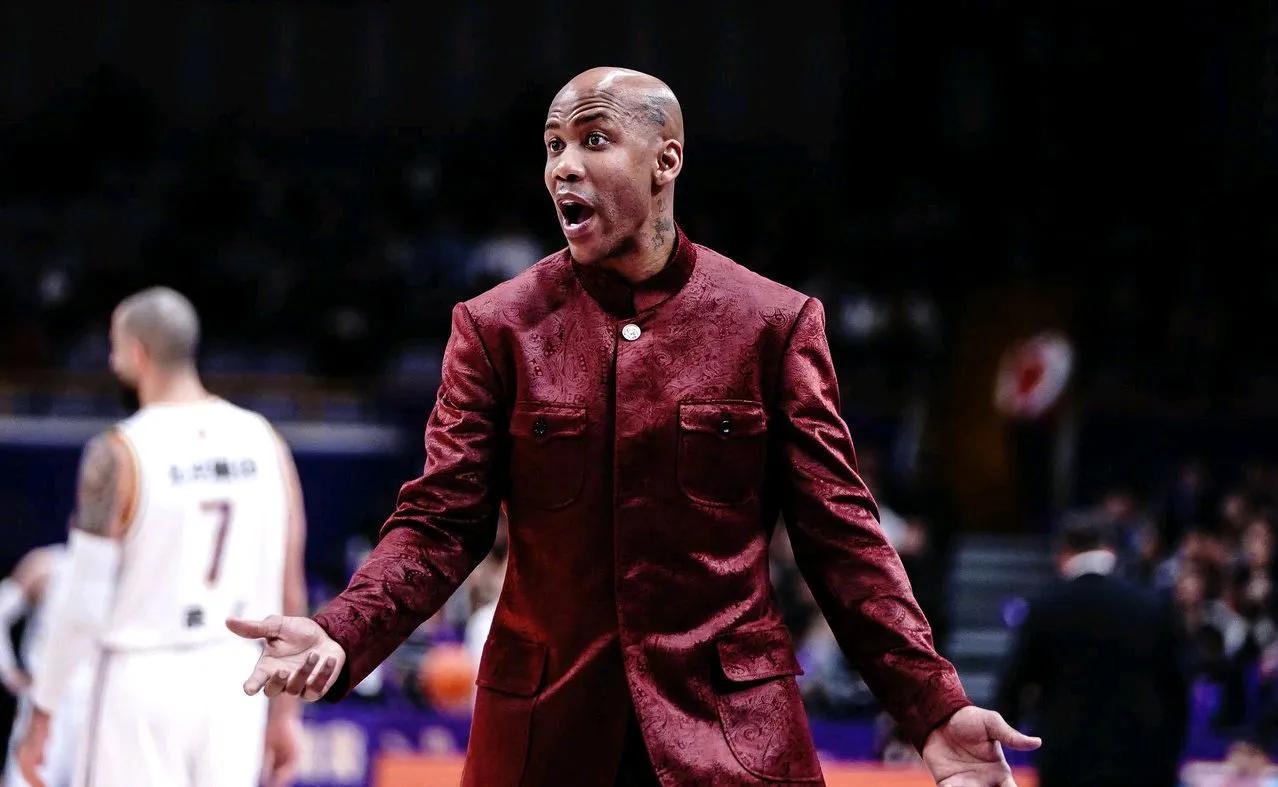 北京荣誉市民马布里申请落户香港，他是一个不错的演员！

前NBA球星马布里这些年