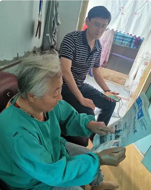 2000年，一对辽宁夫妇穷尽8万元将女儿送出国留学，从那之后女儿就再无音讯。直到