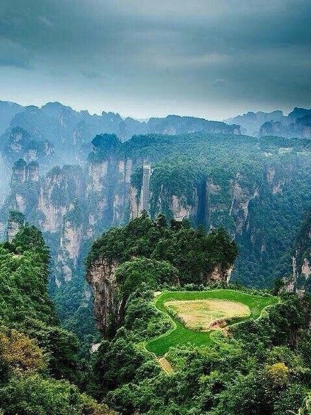 如果你不给自己烦恼，别人也永远不可能给你烦恼。因为你自己的内心，你放不下。好好的
