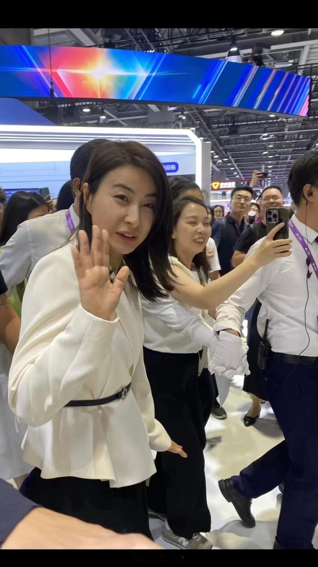 豪门低调又和谐的霍家夫妻 郭晶晶 霍启刚 相亲相爱一家人 ​​​