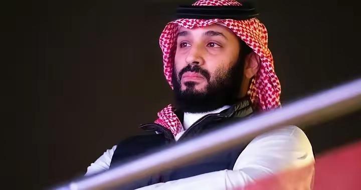胡塞武装对沙特发起猛烈打击，而王储兼首相的小萨勒曼，竟然被吓的躲在地下城堡，已经