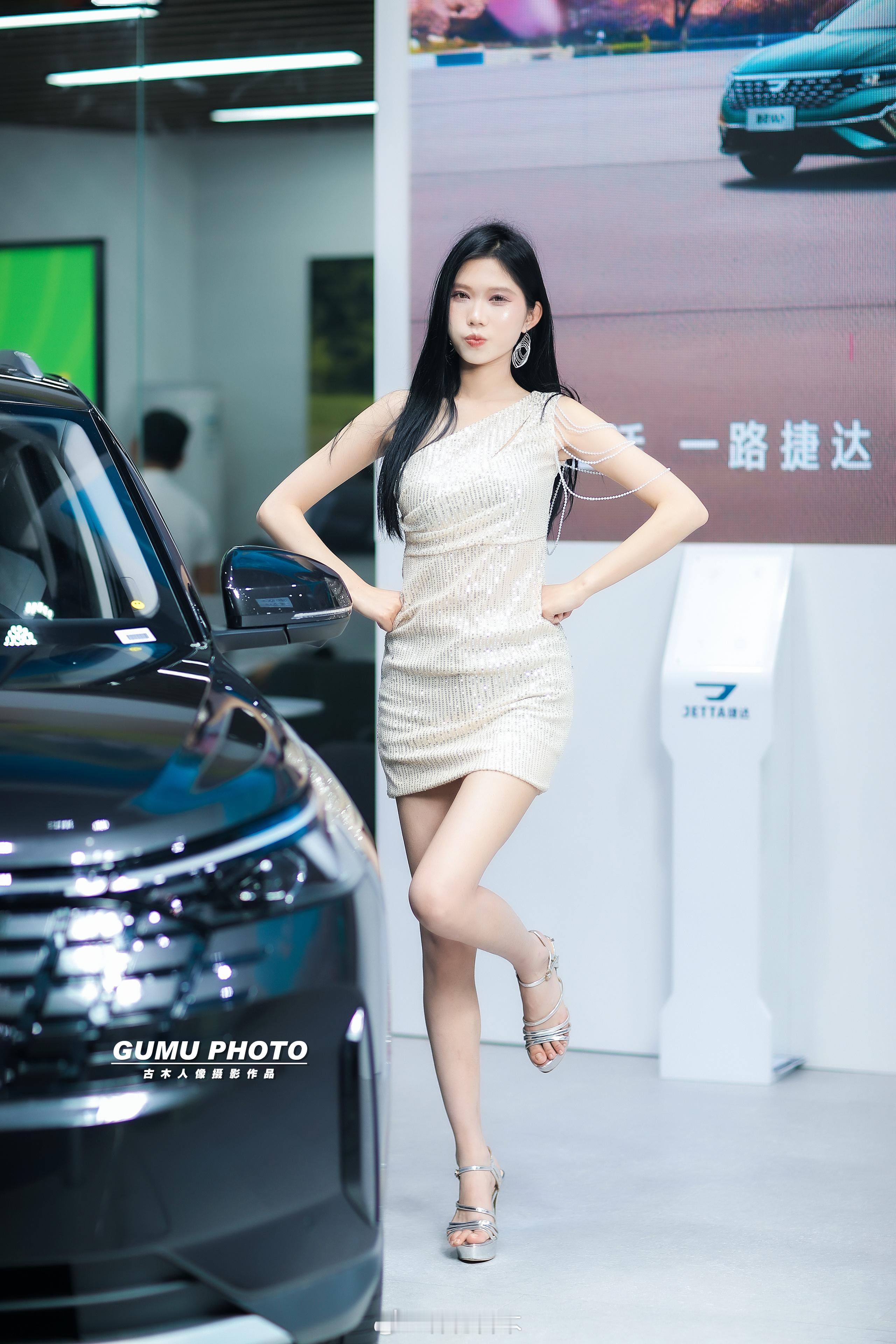 2026贵阳国际车展捷达展台模特2026贵阳国际车展  