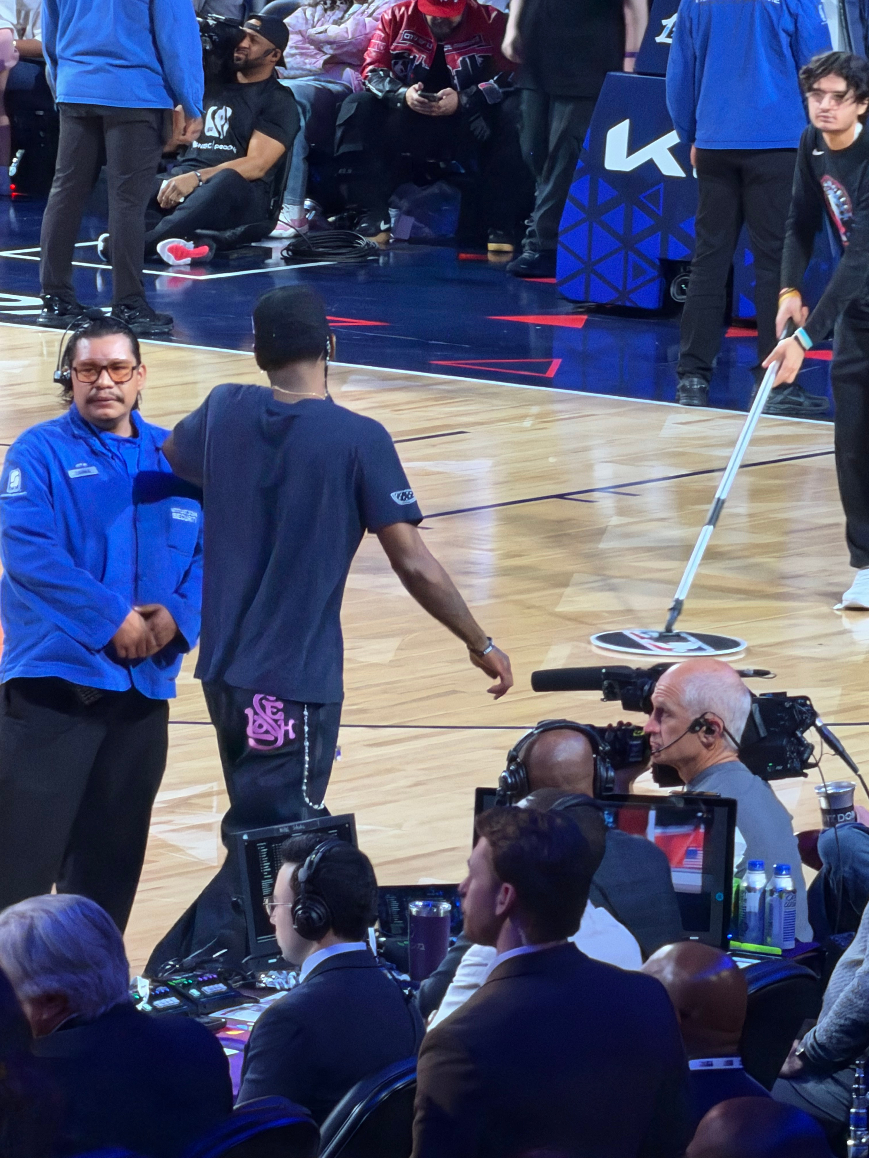 文 美国·Intuit Dome