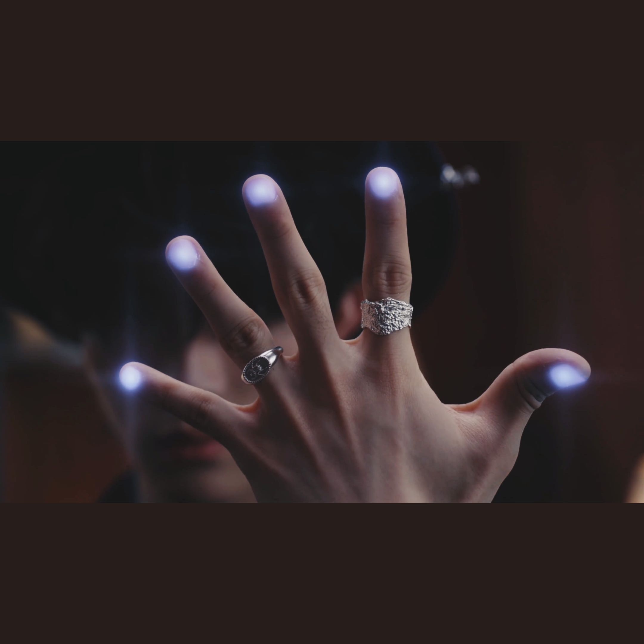 微博多封面图 封面图可以上传 9 张图片啦！太棒了，美美哒图片终于可以一起展示啦