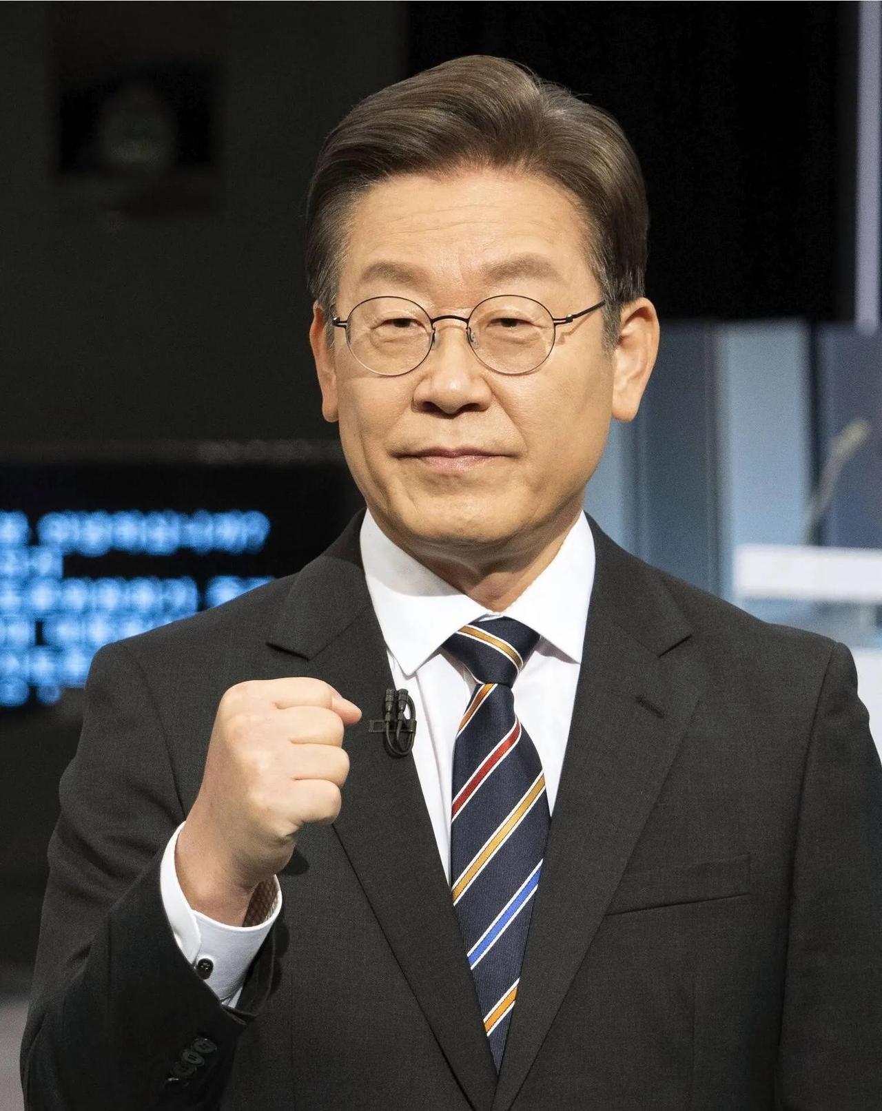 就在刚刚
韩国突然宣布了
10月18日，韩国济州道知事吴怜勋兴奋地宣布：“济州—