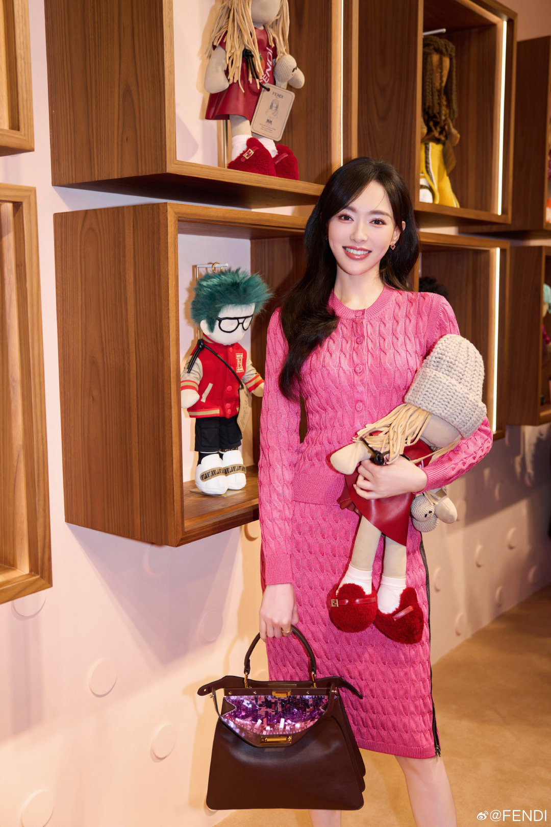 FENDI 2026 新年限时体验空间活动，官方更新艺人出席大片：唐嫣、宋雨琦、