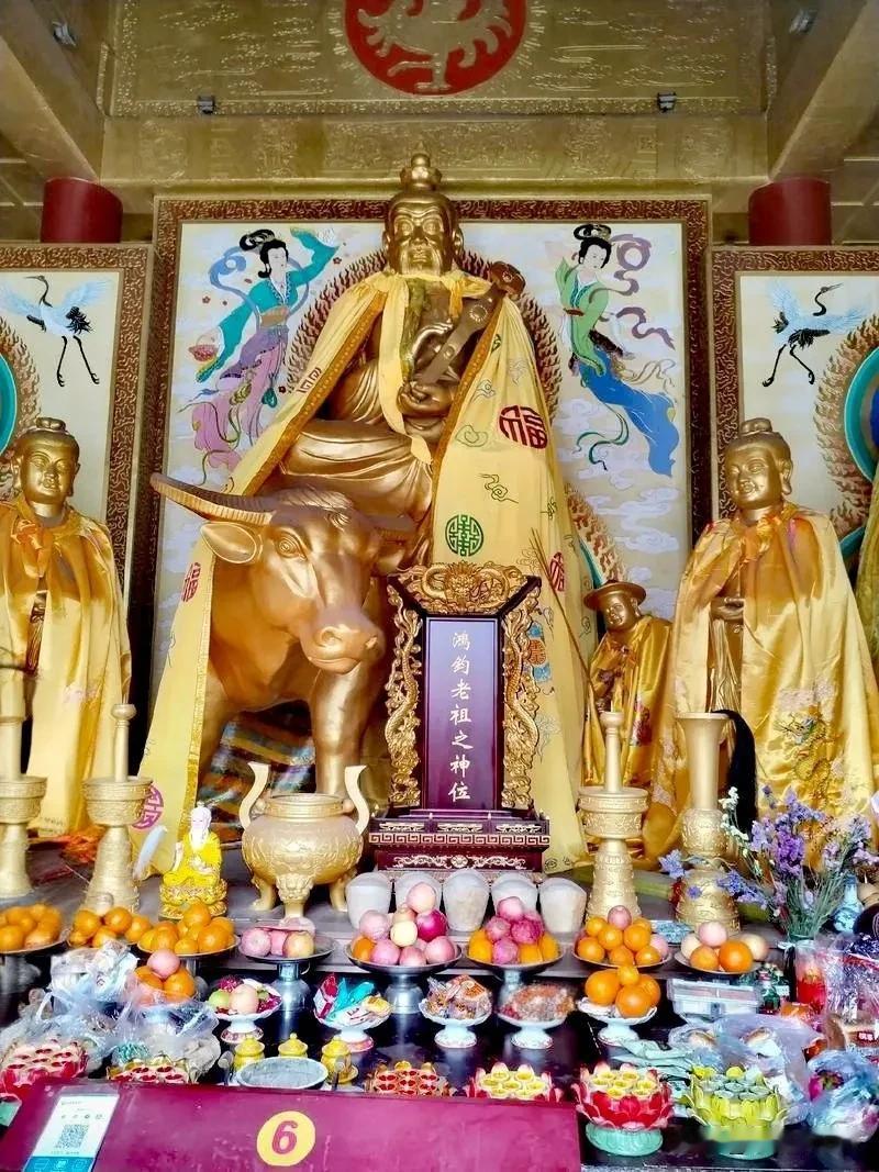打假！很多网红景区供奉的都是“假神仙”，正统佛道根本不认
 
很多人旅游逛古寺、