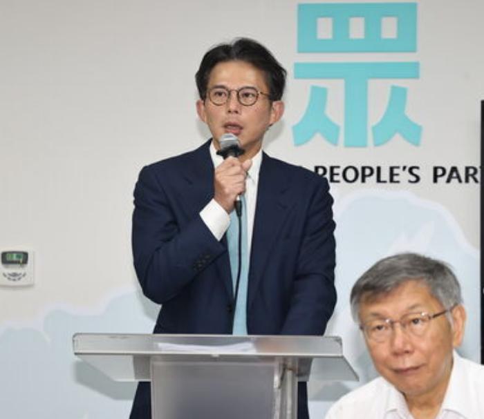 台湾民众党近期掀起退党风暴，对此，党主席黄国昌今（22日）深夜在脸书表示，这段时