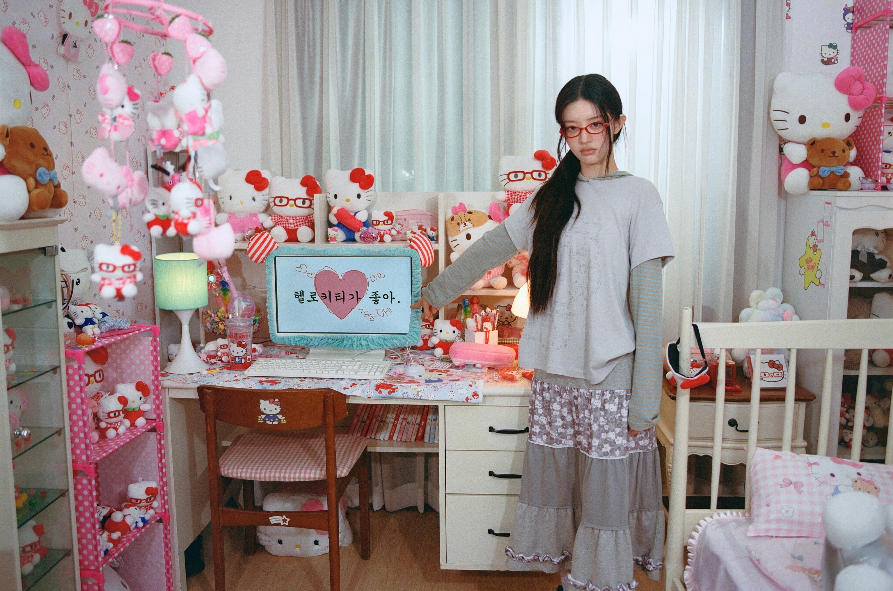 aeae x HELLO KITTY COLLECTION 