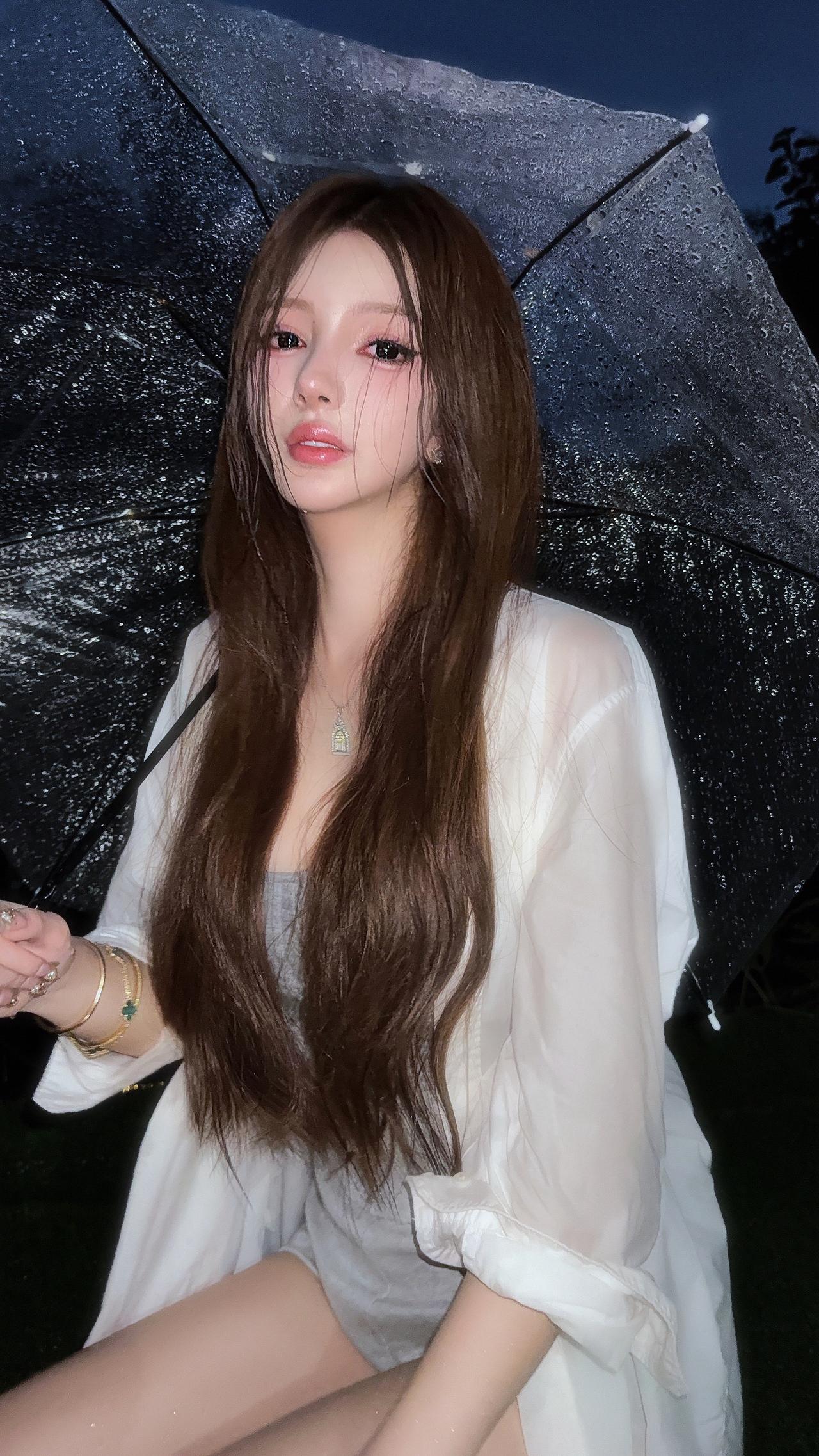 那些想要你陪伴的瞬间 又发觉好像是在为难你.