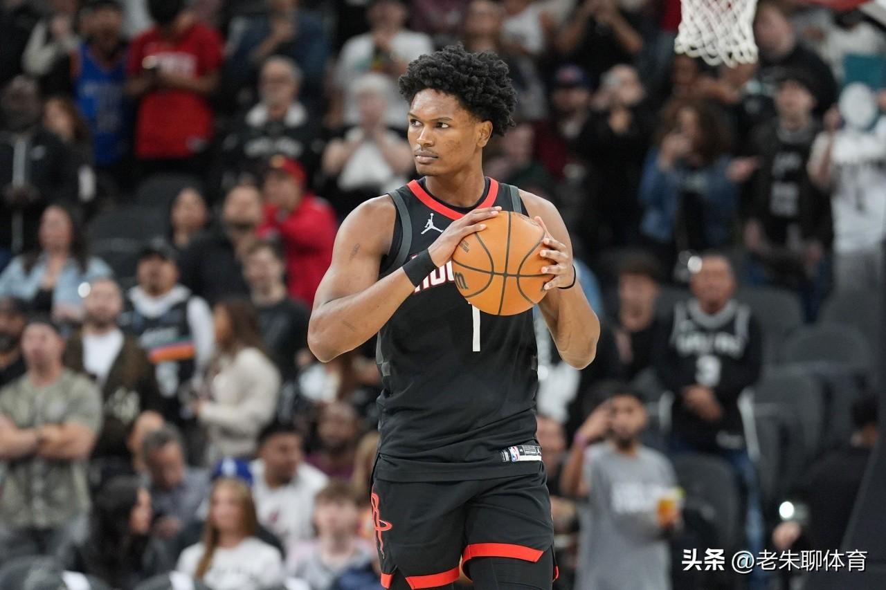 两场得了76分，从哪看出来阿门汤普森防守好的？
火箭和湖人队之间连续交手了两次，