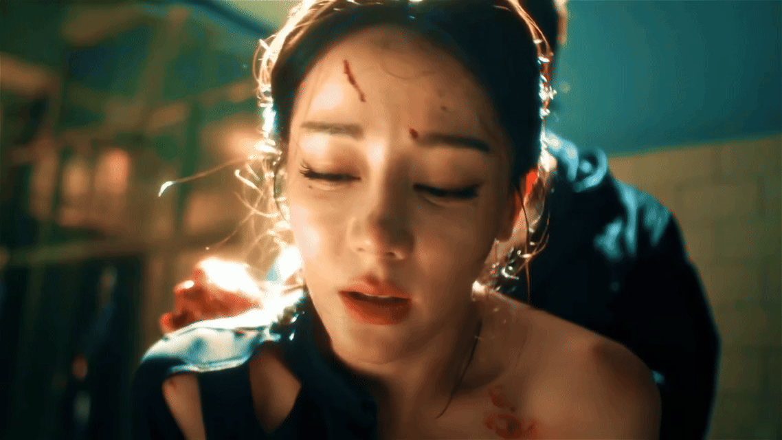 迪丽热巴这段像开了疼痛共享热巴这是开疼痛共享，这段看得我真的好疼啊，那皱眉和隐忍