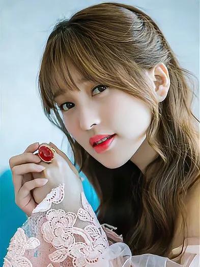 在金莎众多歌曲中，《星月神话》最让人难忘。

2010年，金莎在穿越神话剧《神话