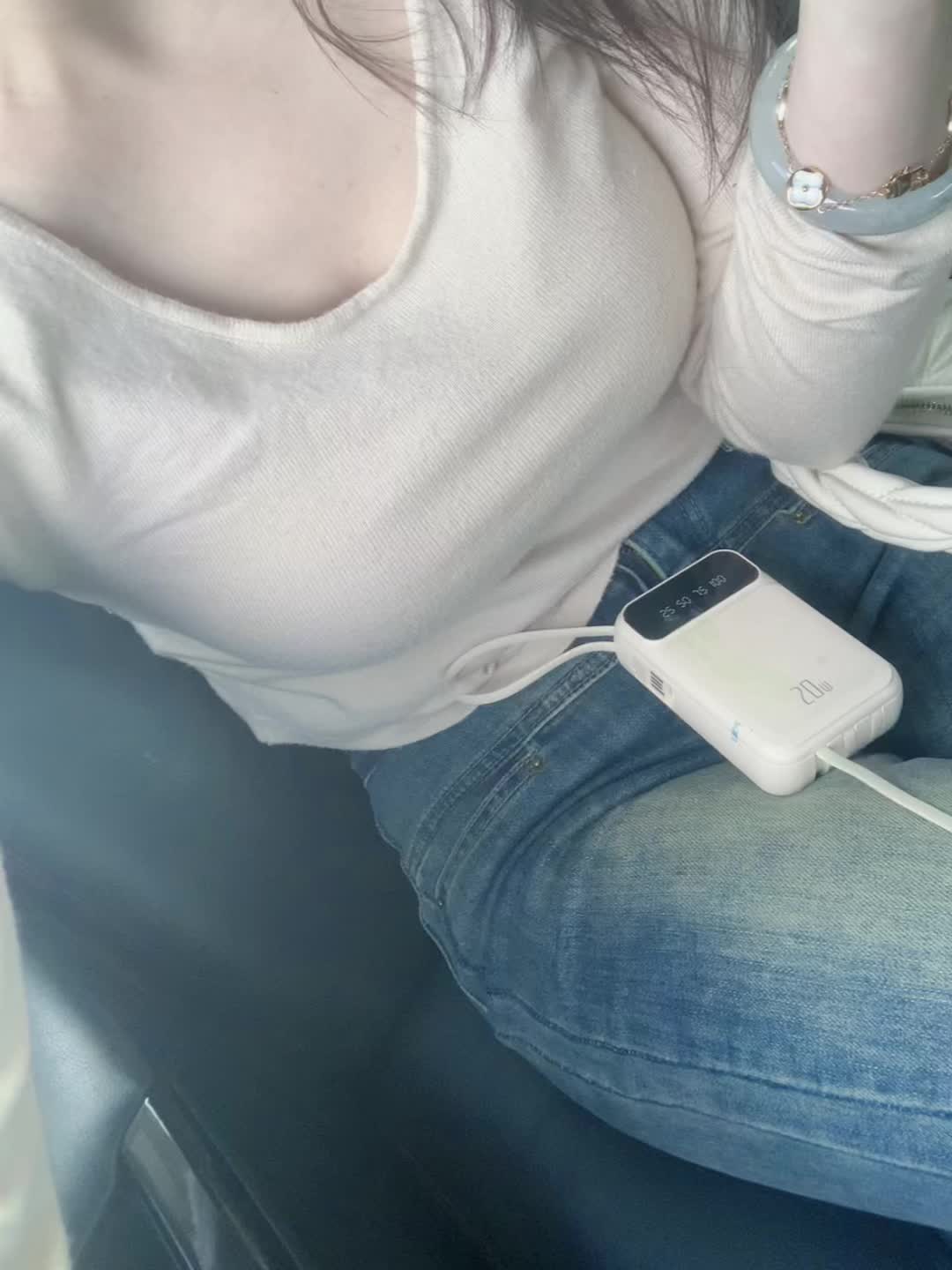 今天天气也太明媚了吧 超美的天空当然要分享给最可爱的你