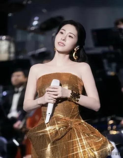 张碧晨的想法太简单了，唱了一首ost，本来就觉得自己是原唱，又不想买版权，又不想
