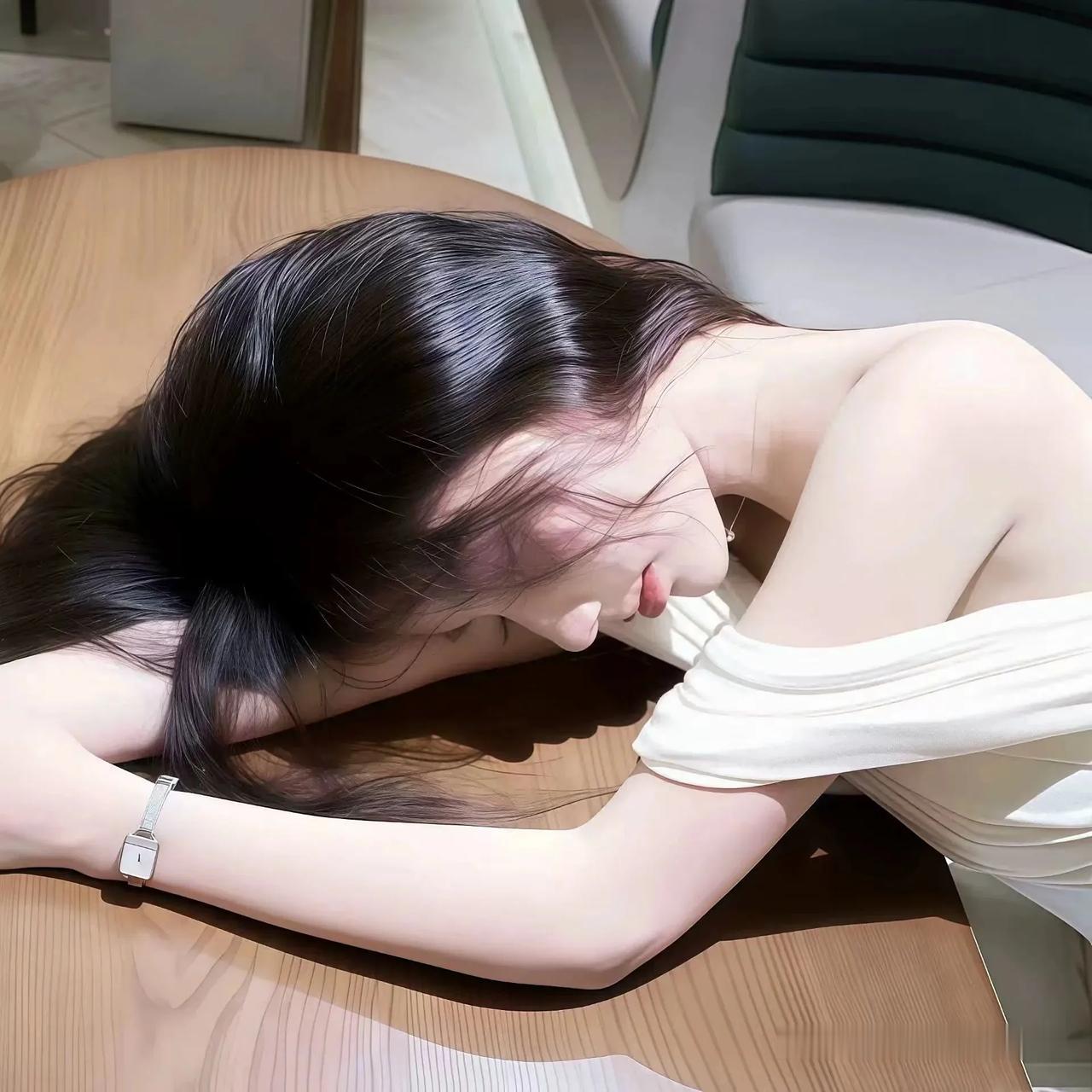 又进小黑屋了
可是我不怕啊
删自己过去的作品
不准，是吗？
你的名字我都愿意提起