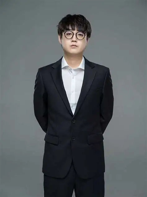 mata又开始了啊，人家都是2-0皮肤局搞研发，你领先一局就开始了？这冰鸟玩的比