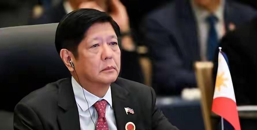 一边南海挑衅一边求中国援助？中方态度彻底摊牌，菲方别再自作聪明
 
      