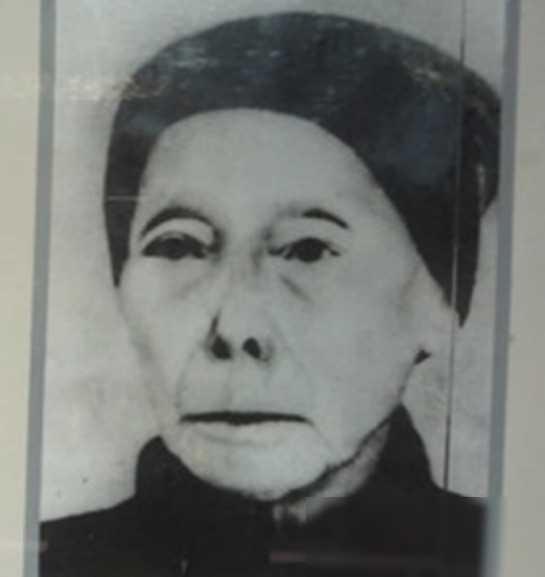 1933年，毛主席躲进了一个农妇家，没想到敌人搜查到农妇家时，农妇却说：“军爷，