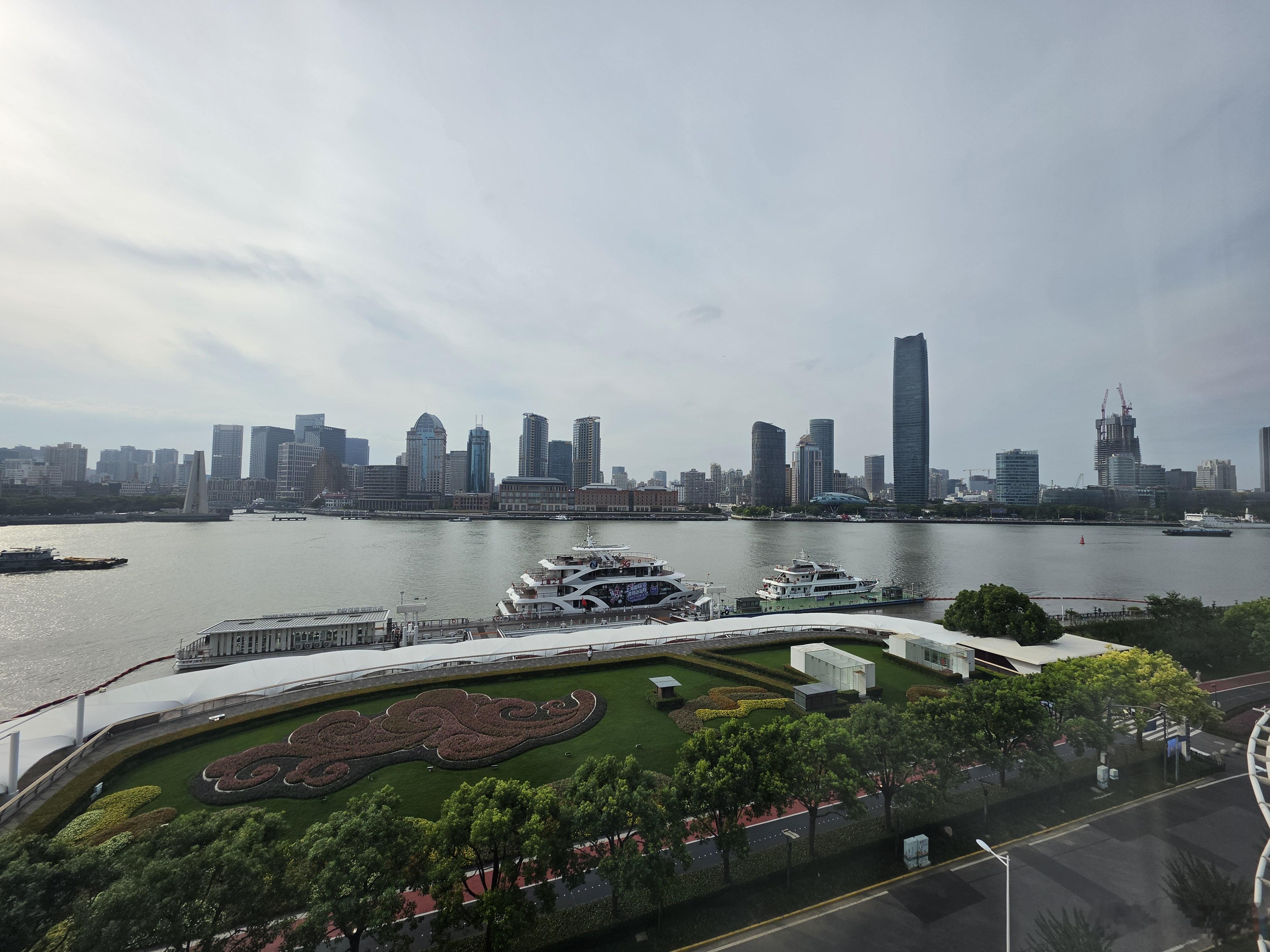 哥们好起来了呀，今晚住陆家嘴，这是真的进城了 上海·上海东方滨江大酒店(国际会议