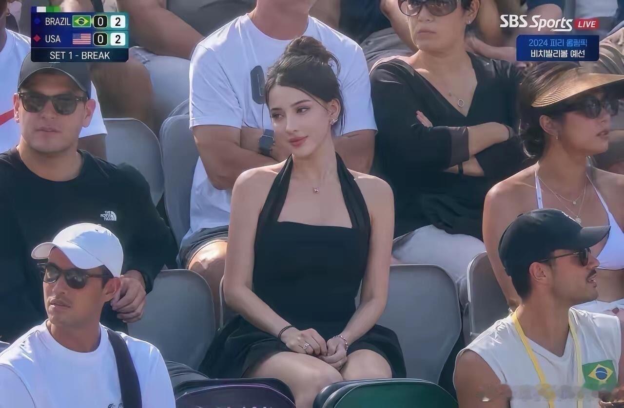 这普通人比明星还好看！导播是懂观众的！！！ 